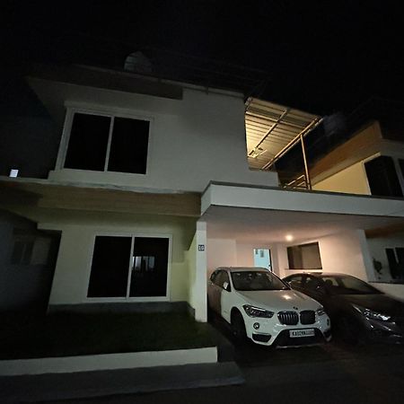 Blissful Home Near Coimbatore Airport Esterno foto